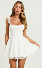 Sleeveless Ruched Bodice Lace Trim Dress in Off White