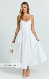 Scoop Neck Flare Dress in White
