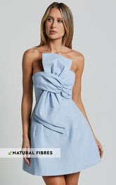 Linen Strapless Front Bow Dress in Pale Blue