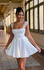 Sleeveless Ruched Bodice Lace Trim Dress in Off White