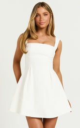 Wide Strap Straight Neck Bow Back Dress in White