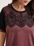 Stretchy Scalloped Lace Color Contrast T-Shirt