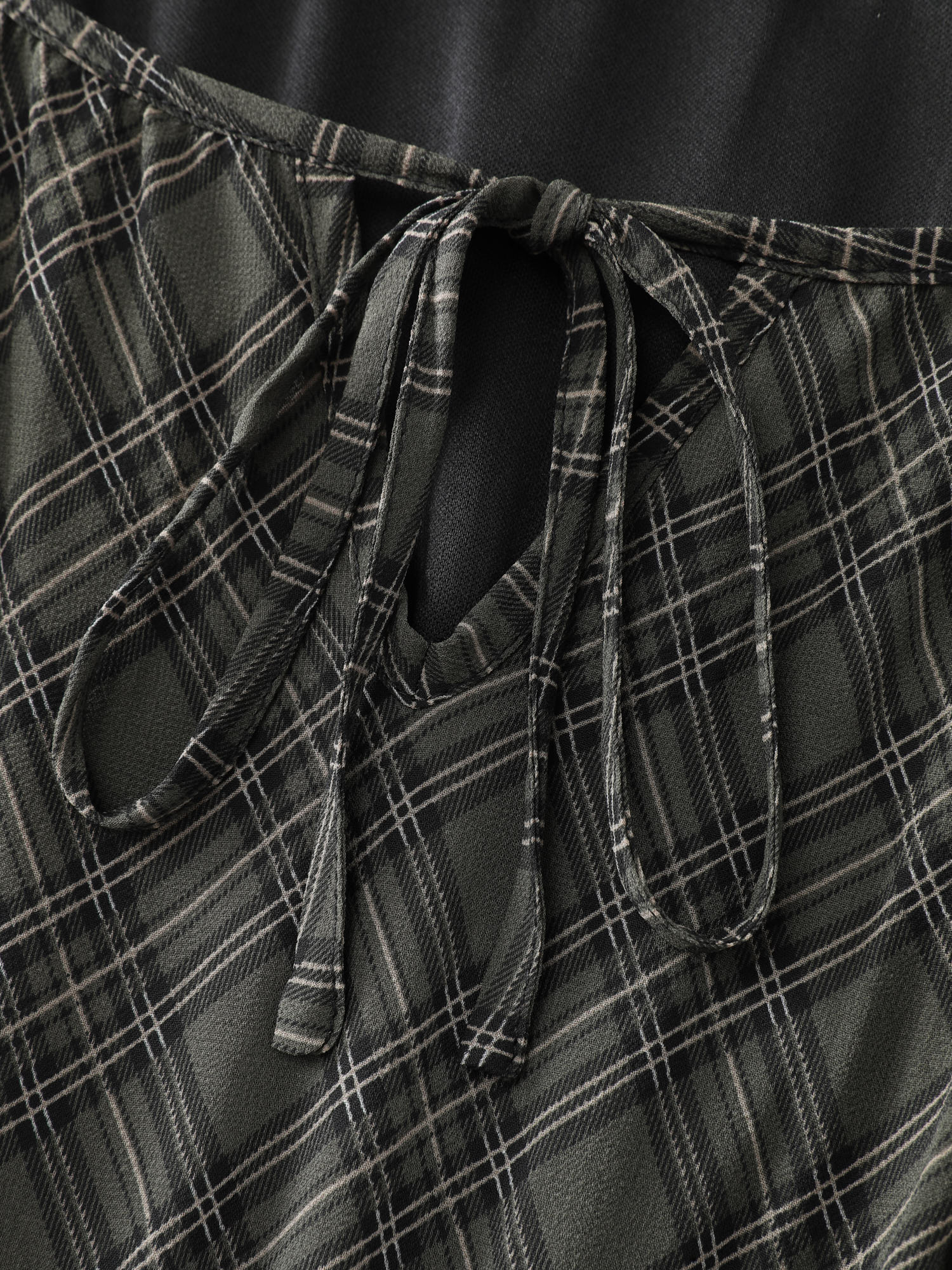 Diamond Print Neck Tie Midi Dress