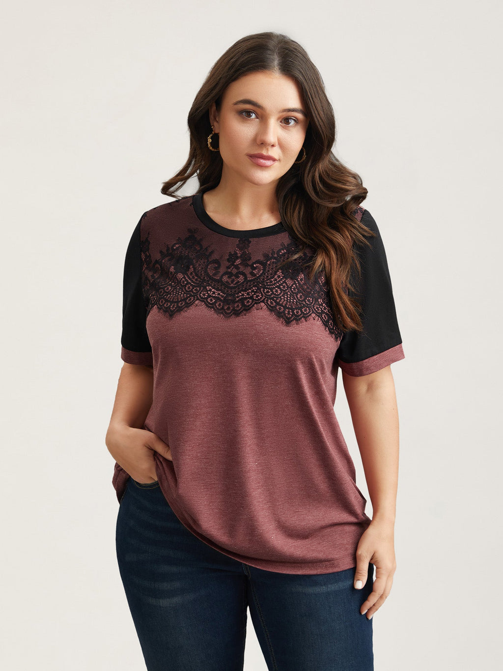 Stretchy Scalloped Lace Color Contrast T-Shirt