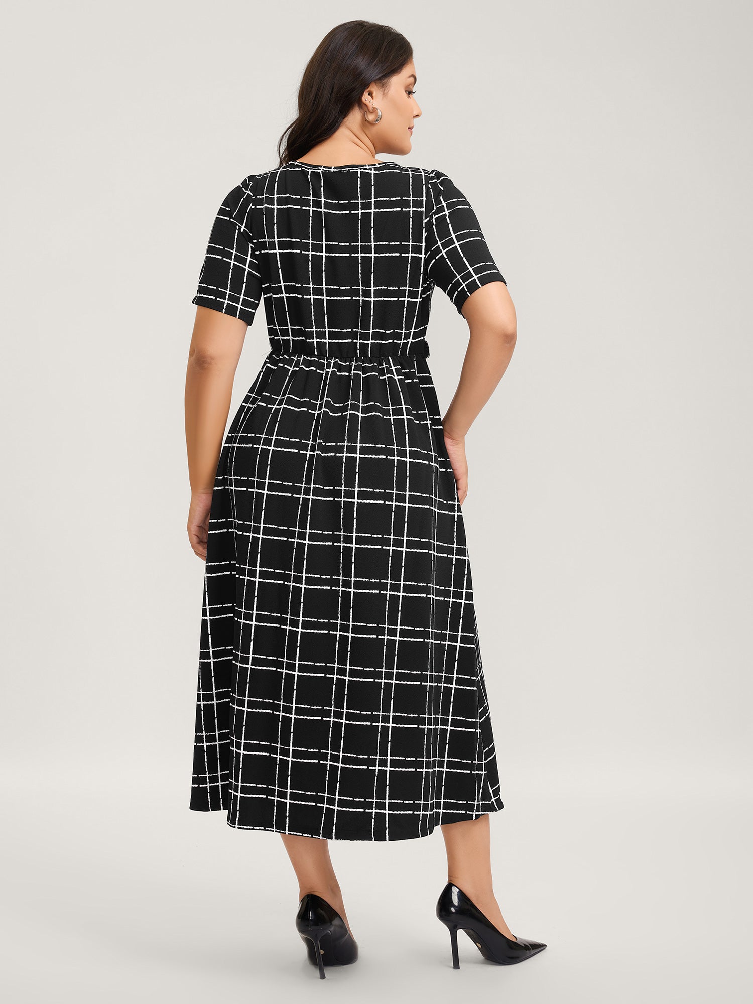 Grid Print Knit Belted Maxi Dress