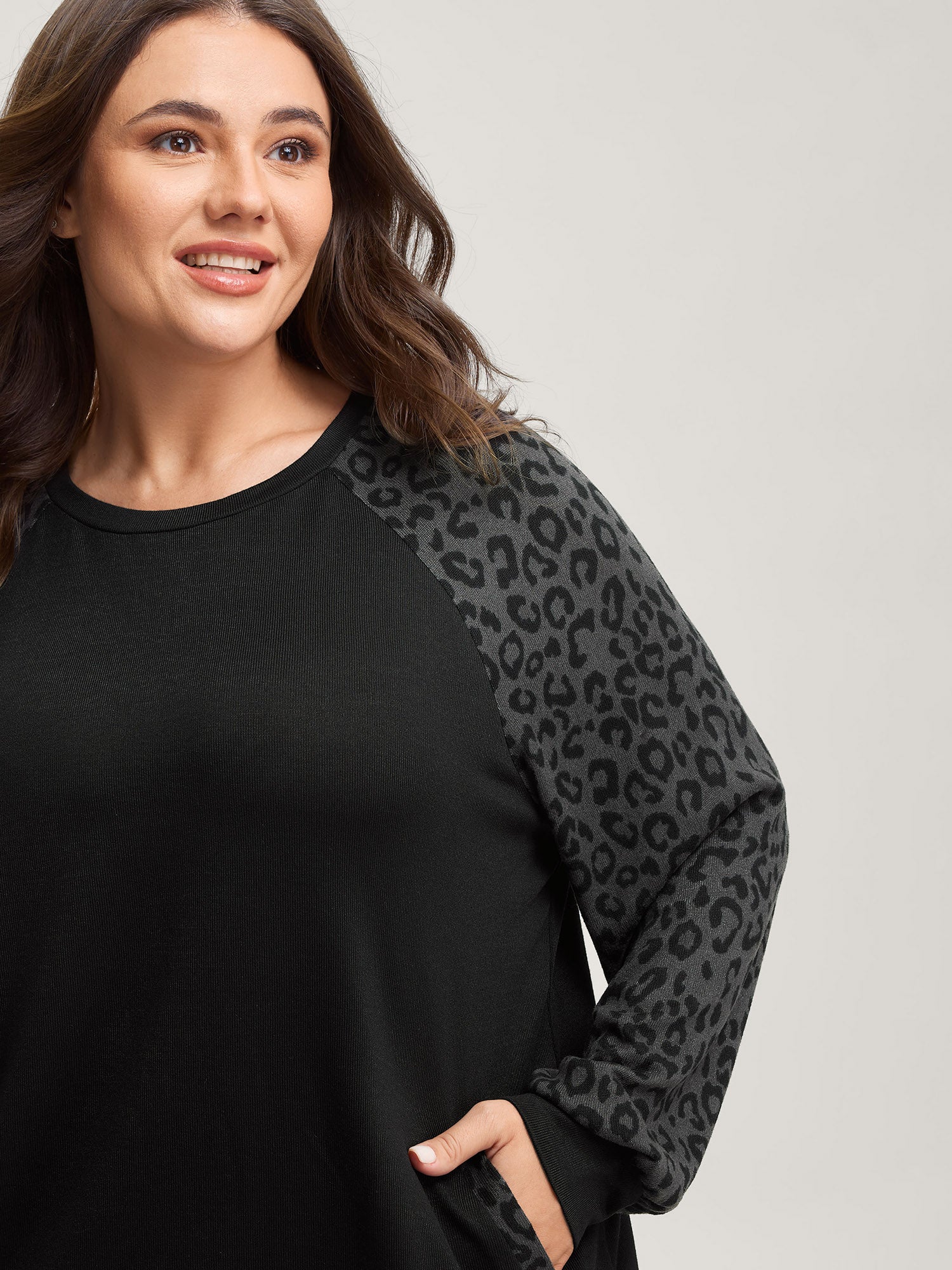 Leopard Print Spliced Pockets Sweatshirt