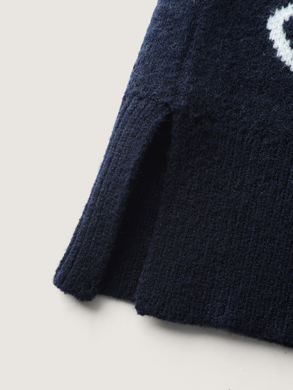 Supersoft Round Neck Floral Split Hem Pullover