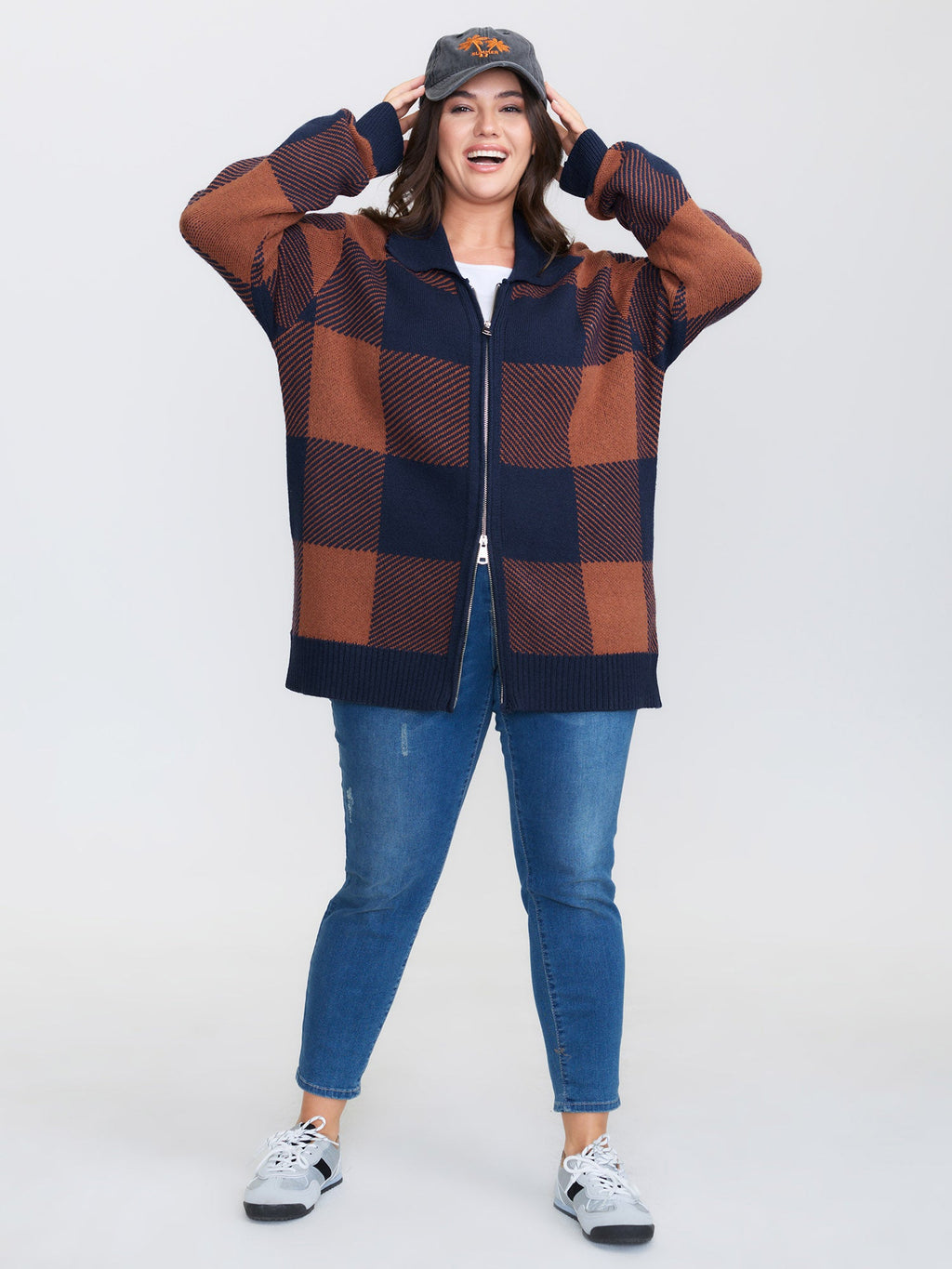 Supersoft Checkered Pattern Zip Knit Cardigan