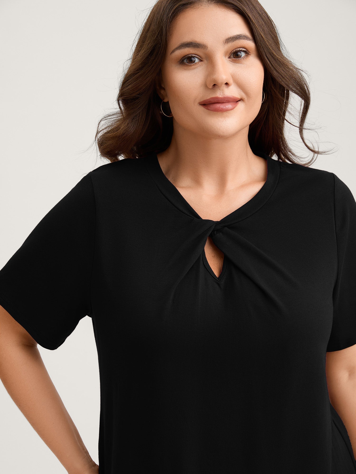 Knotted Cut-Out Neckline Solid T-Shirt