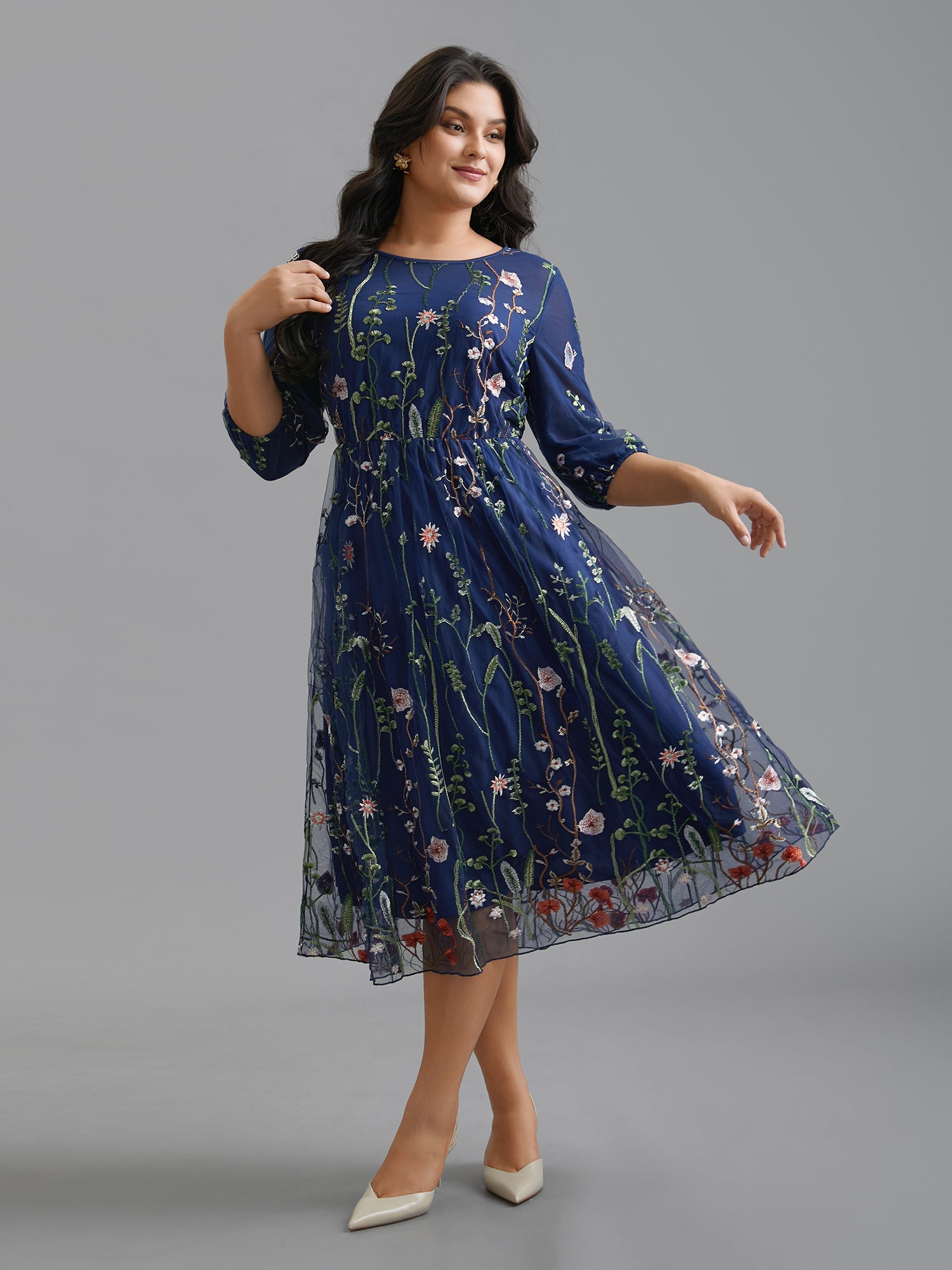 Floral Embroidered Elastic Waist Lined Midi Dress