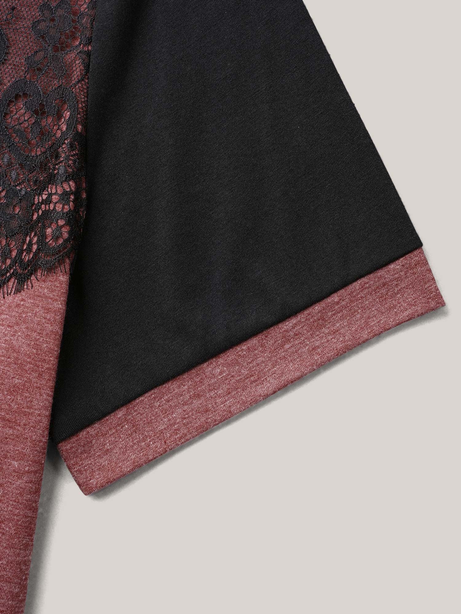 Stretchy Scalloped Lace Color Contrast T-Shirt