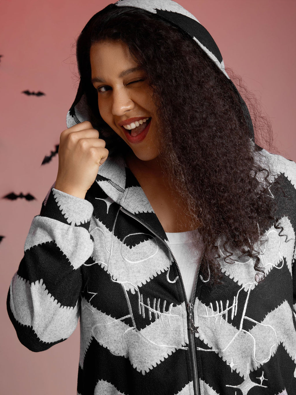 Wavy Stripe Skull Embroidery Zipper Hoodie