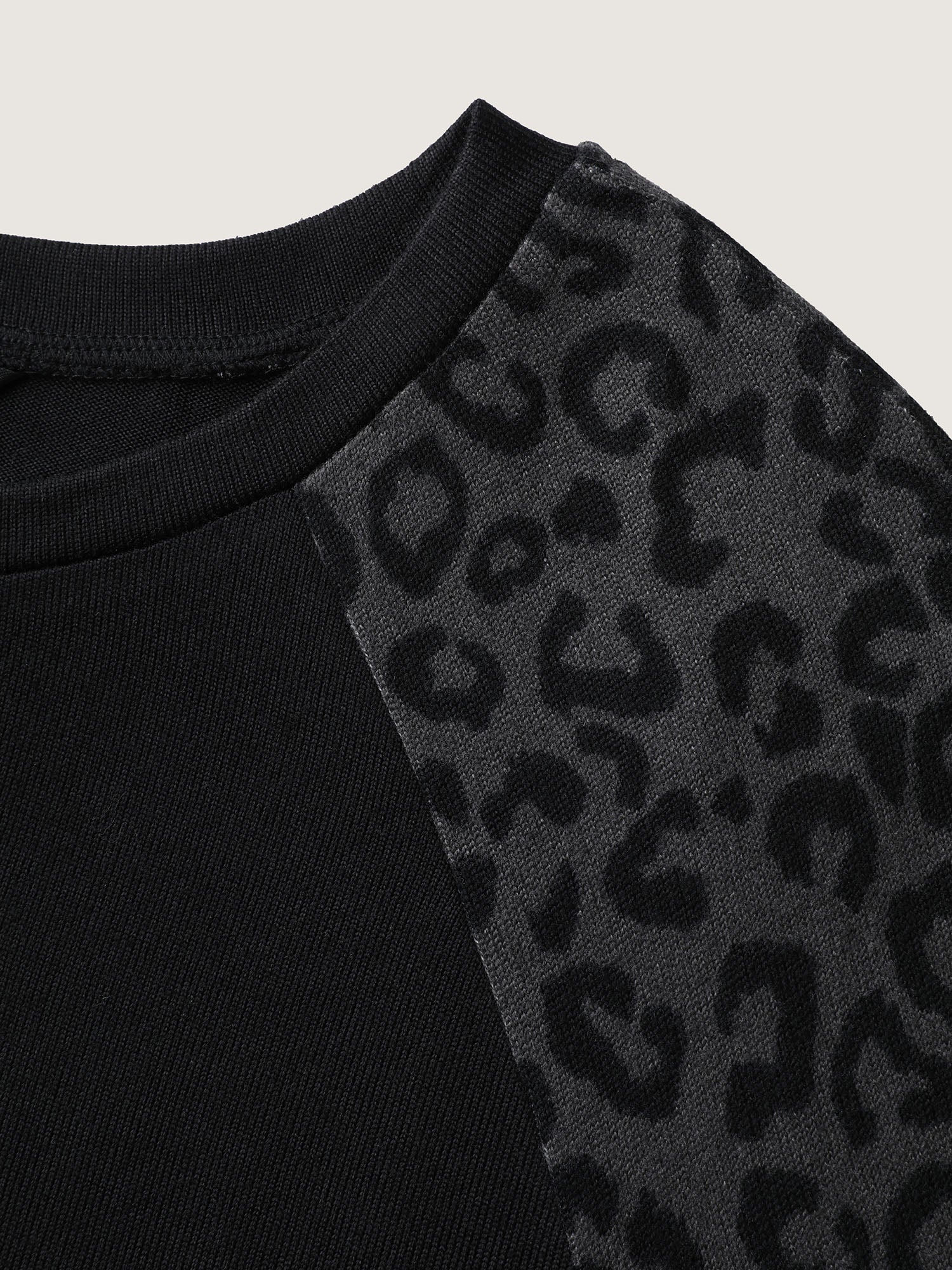 Leopard Print Spliced Pockets Sweatshirt