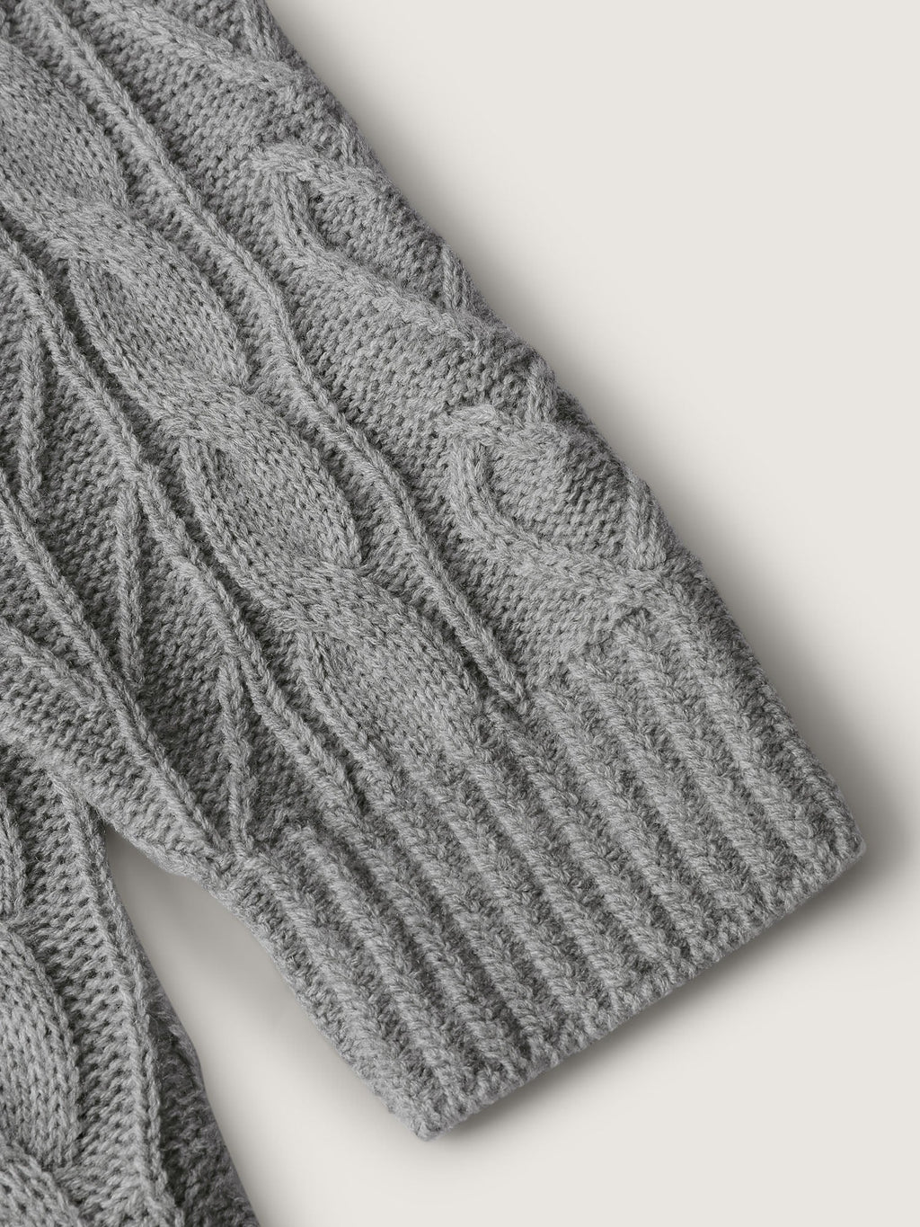 Color Block Cat Pattern Arc Hem Pullover