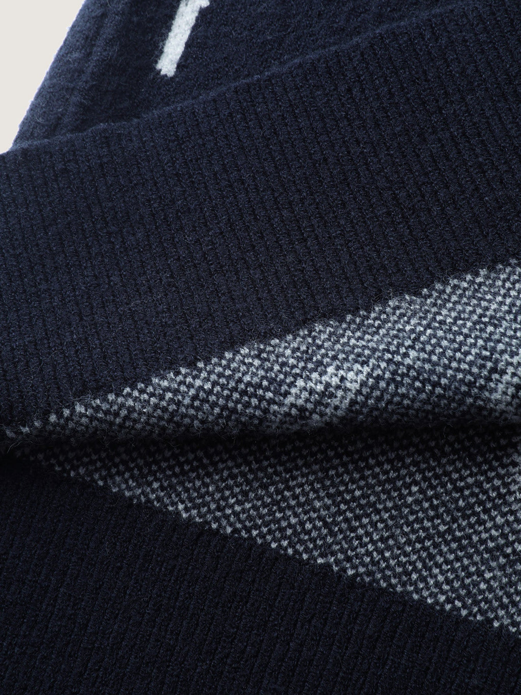 Supersoft Round Neck Floral Split Hem Pullover