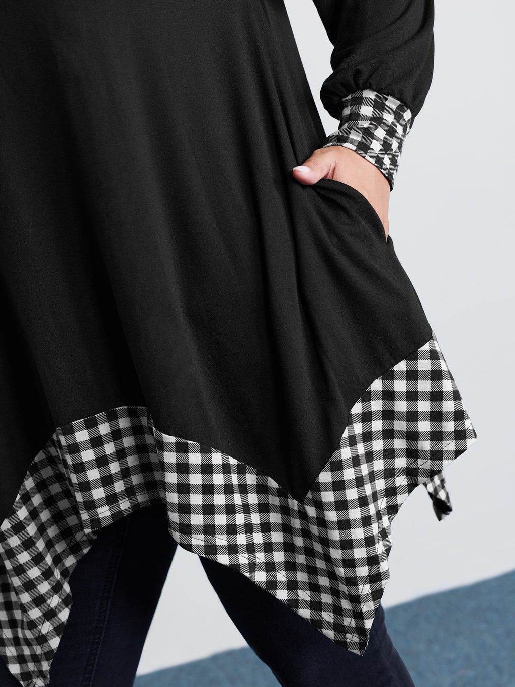 Supersoft Stretchy Checkered Asymmetrical Hem T-Shirt