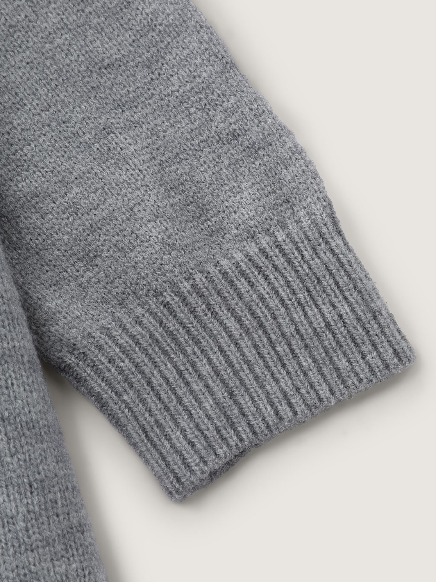 Chicken Embroidered Crew Neck Pullover