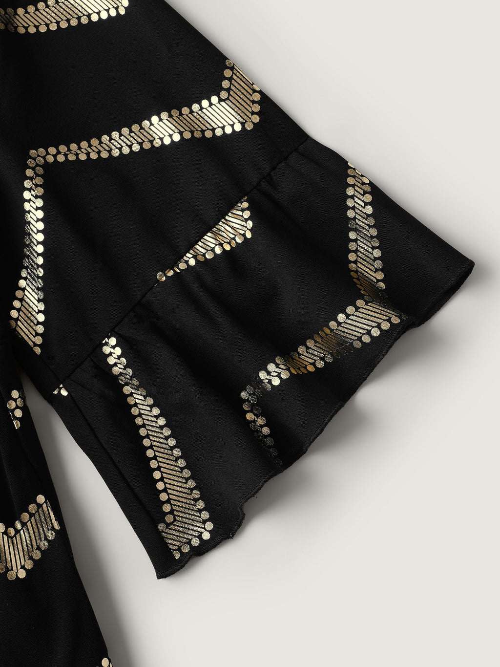 Gold Stamping Wavy Knee-Length Dress