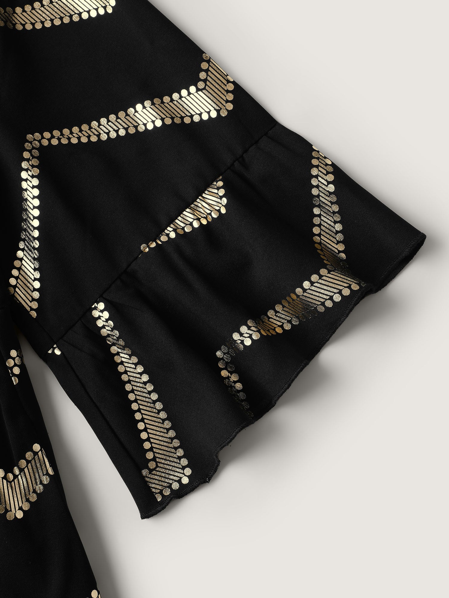 Gold Stamping Wavy Knee-Length Dress