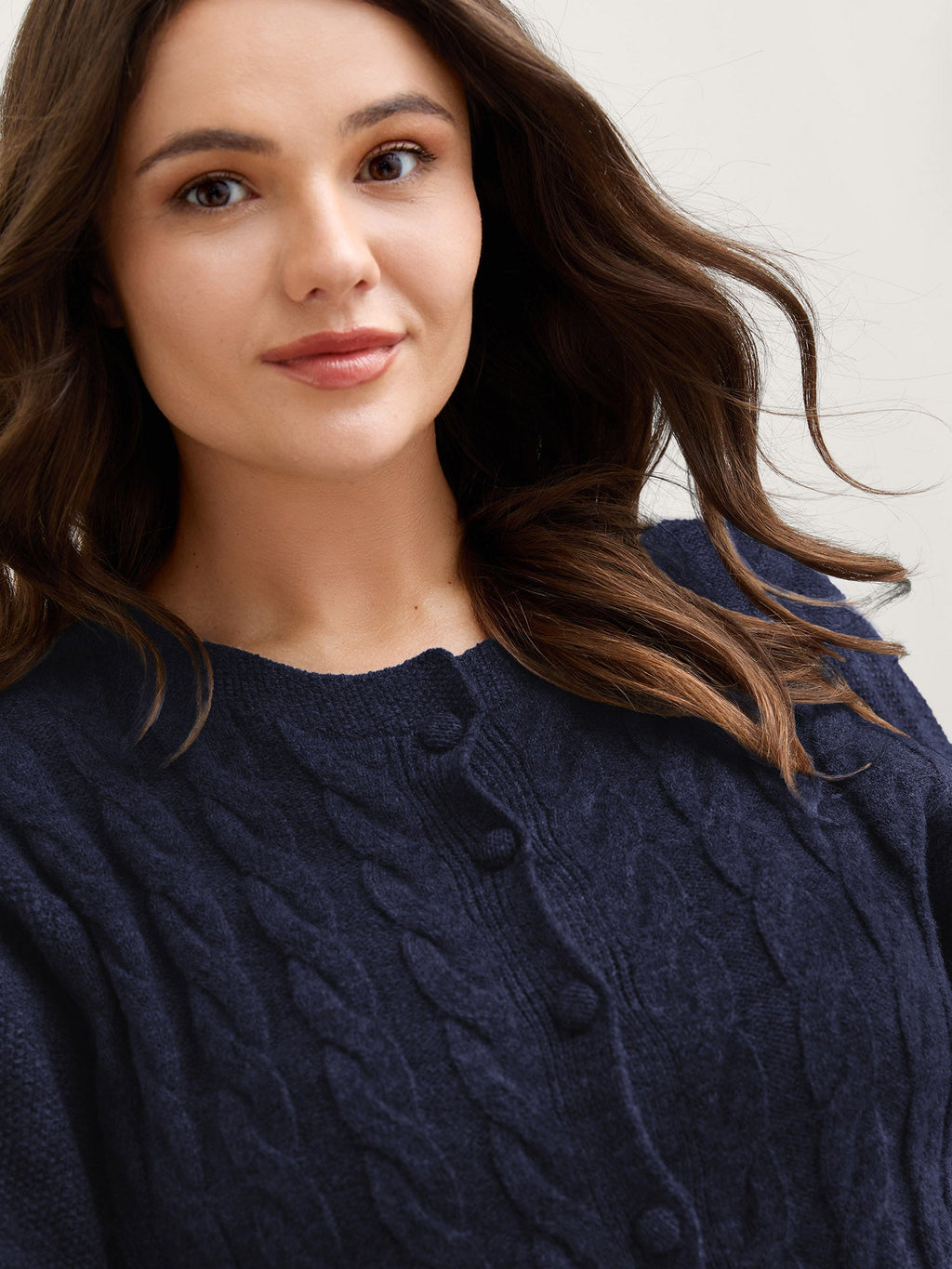 Cable Knit Round Neck Button Knit Cardigan