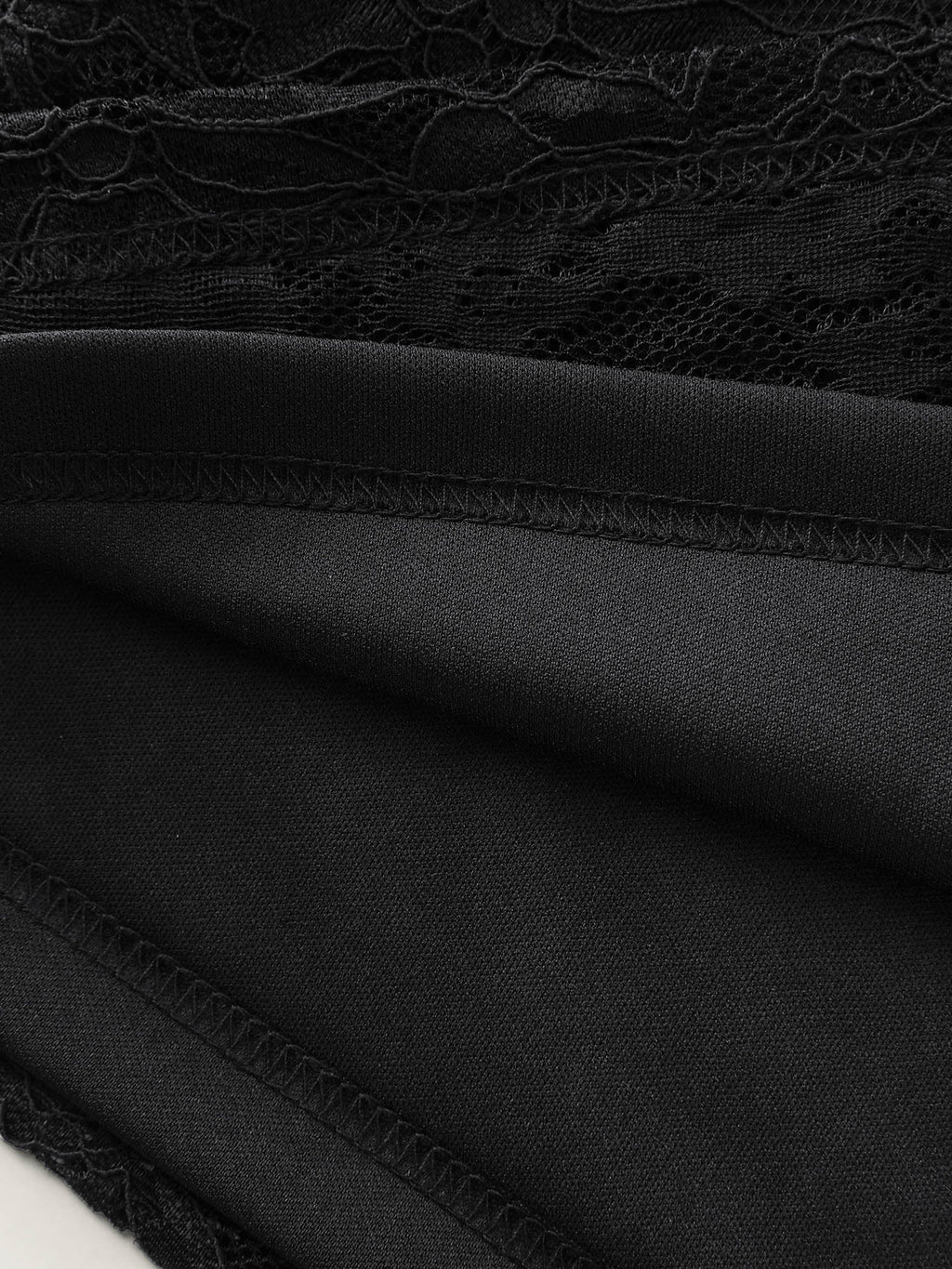 Lace Trim Sweetheart Neck Ruched Knit Top