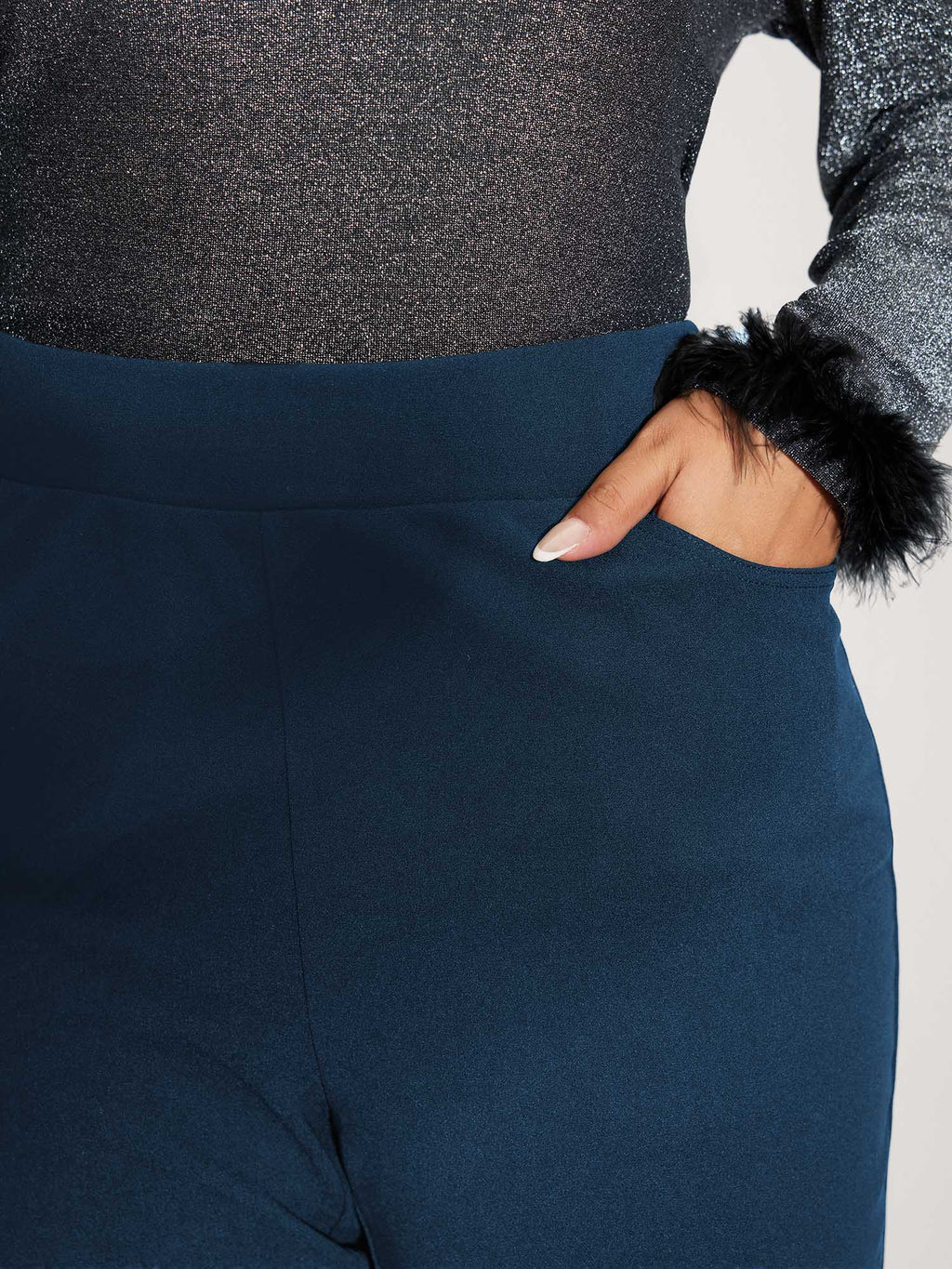 Stretchy Diamond Detail Hem Pants