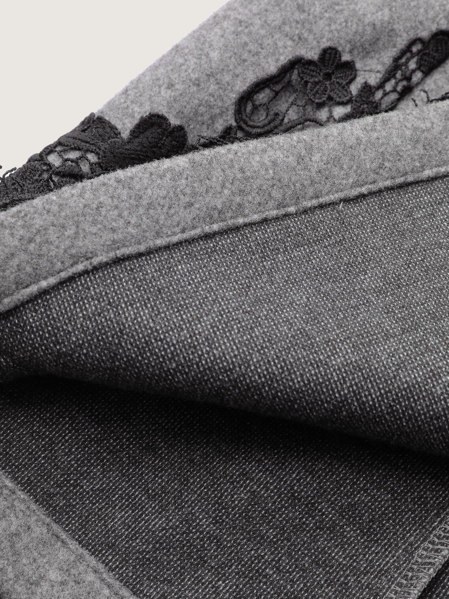 Color Contrast Belted Lace Coat