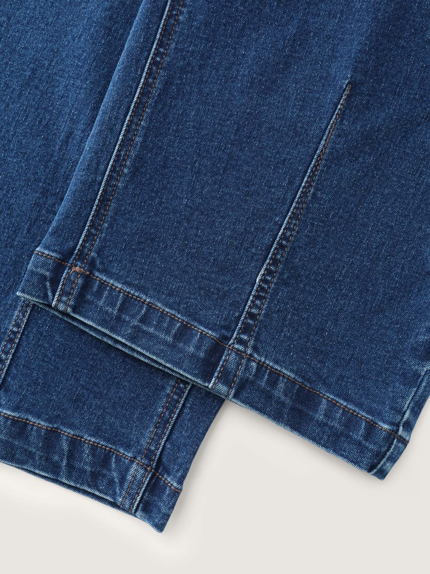 Stretchy Mid-Rise Straight-Leg Jeans