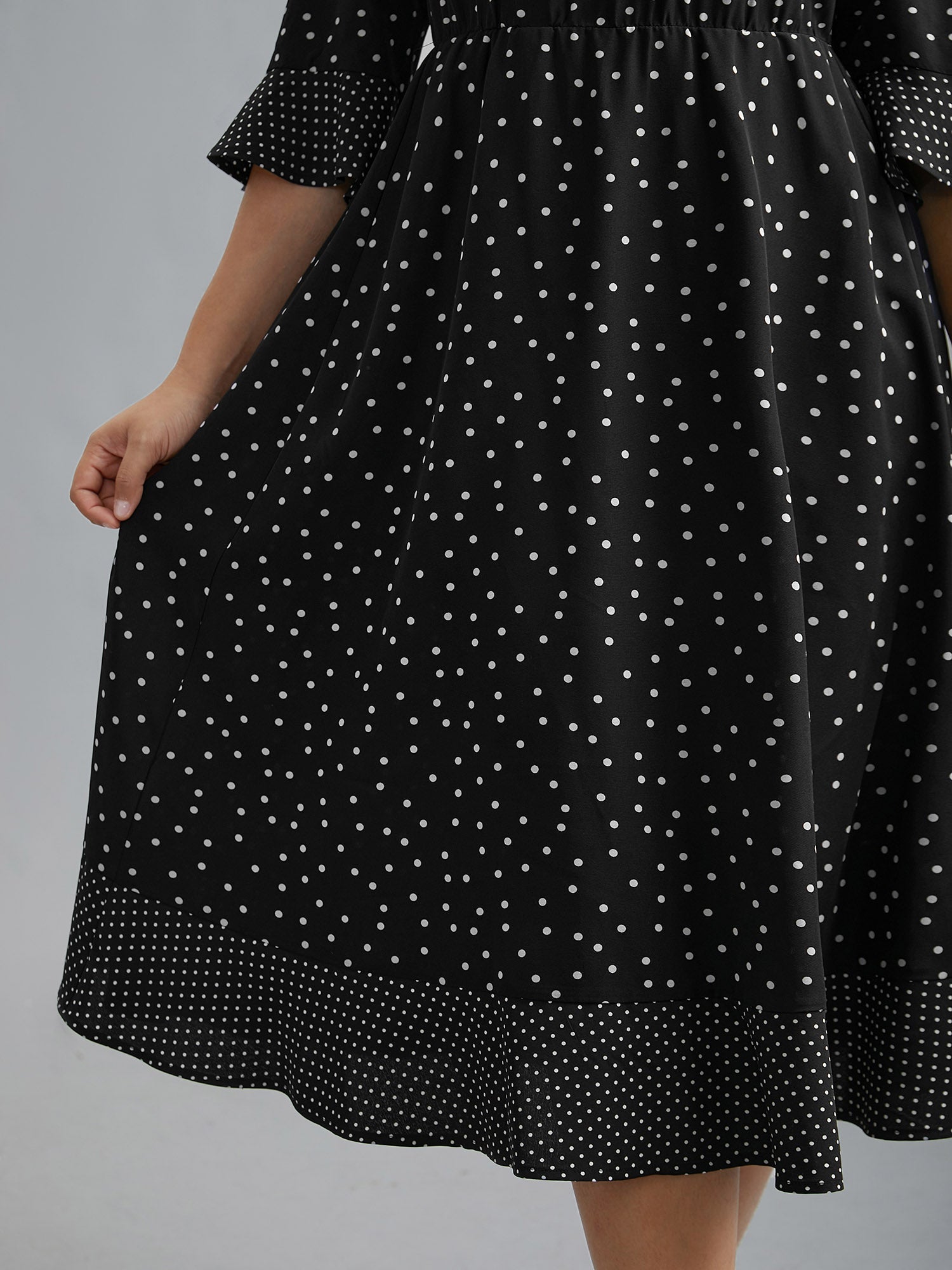 Crew Neck Polka Dot Waist Cinched Dress