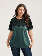 Stretchy Scalloped Lace Color Contrast T-Shirt