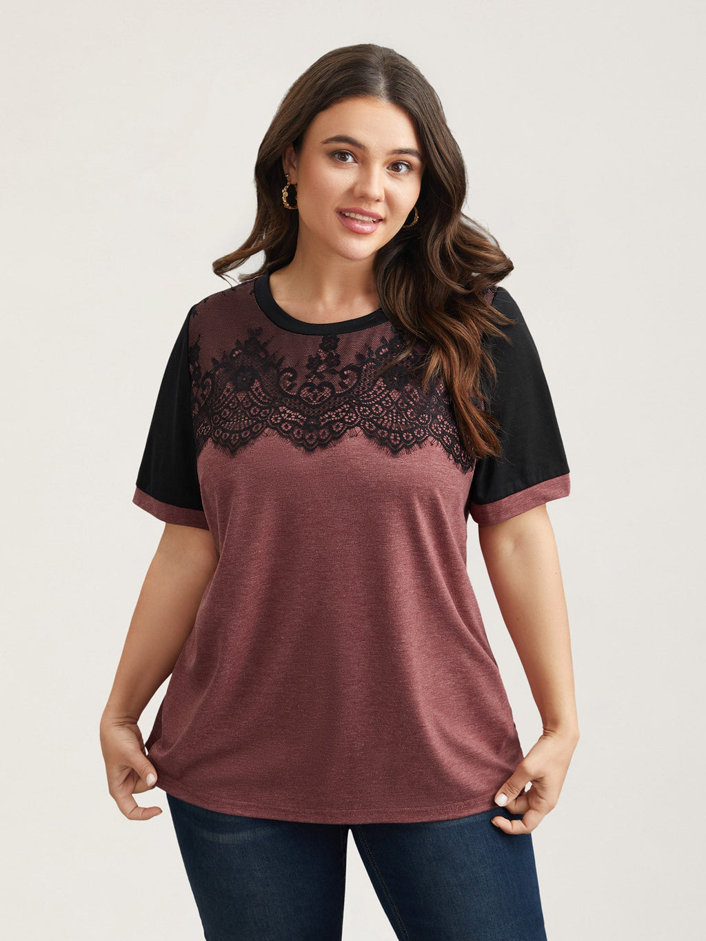 Stretchy Scalloped Lace Color Contrast T-Shirt