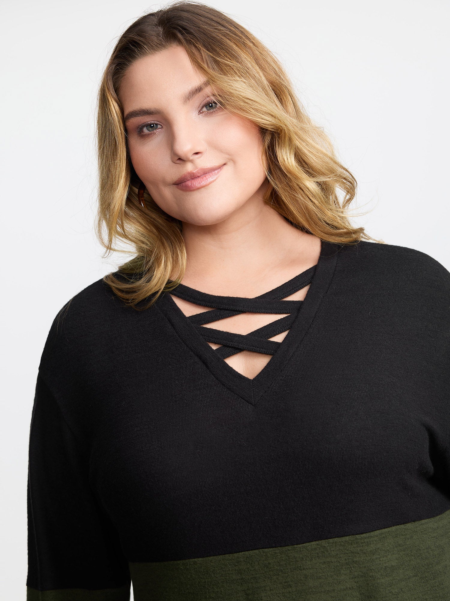 Colorblock Spliced Cross-Tie Sweatshirt